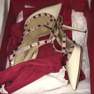 Valentino Rockstud Heel